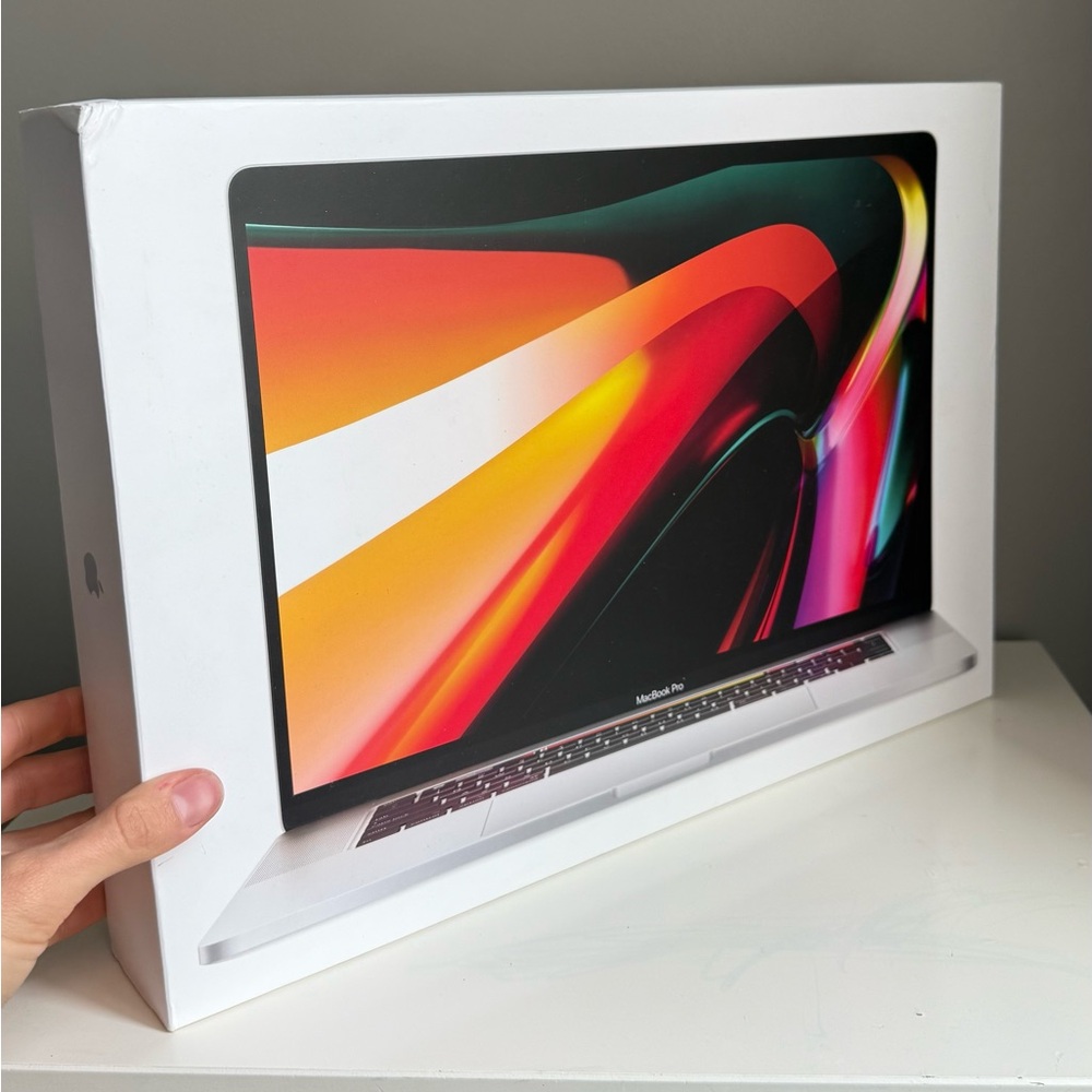 Apple MacBook Pro Packaging Box